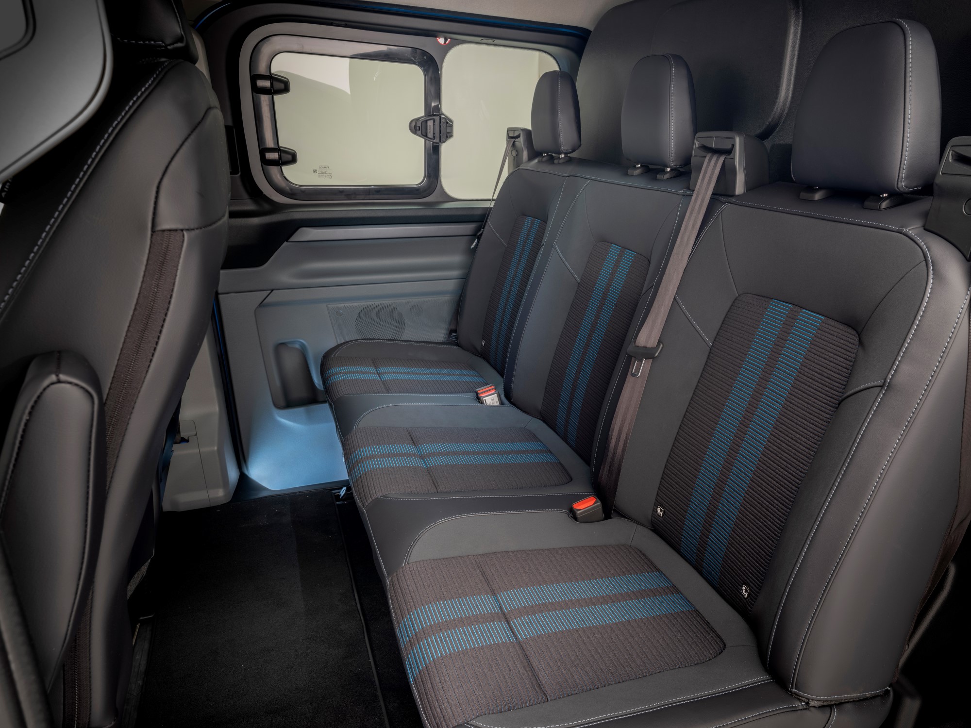 E-Custom ford 6 sitsig bil med stort bagage