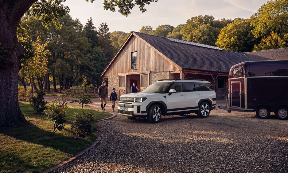 7 sitsig suv från hyundai