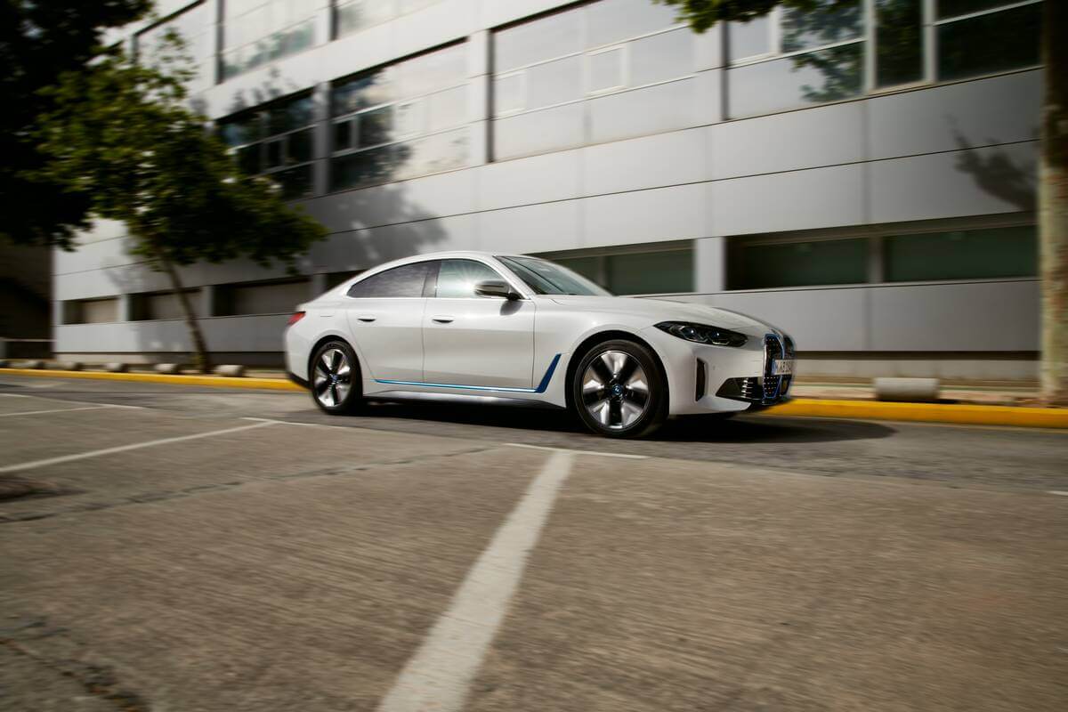 BMW i4 Business Lease - Holmgrens Bil